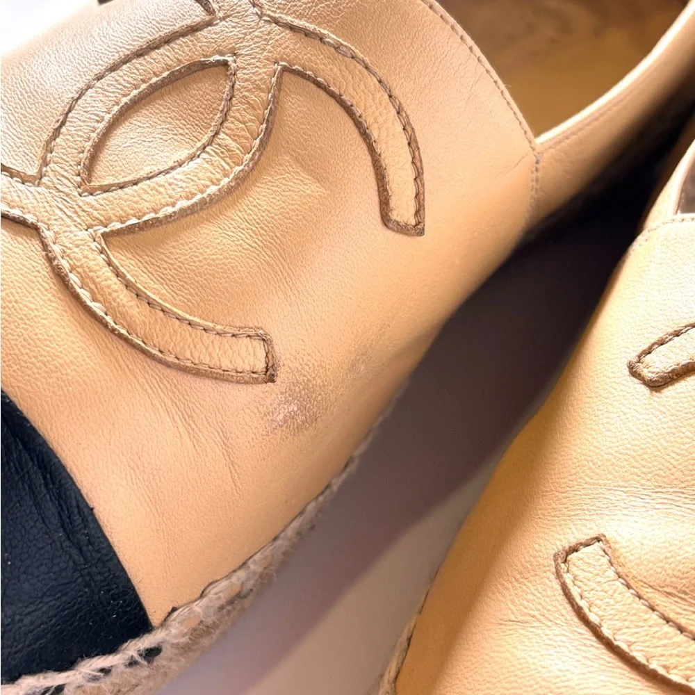 Chanel Beige Black Leather Espadrilles – Two-Tone Cap Toe Flats, size 6
